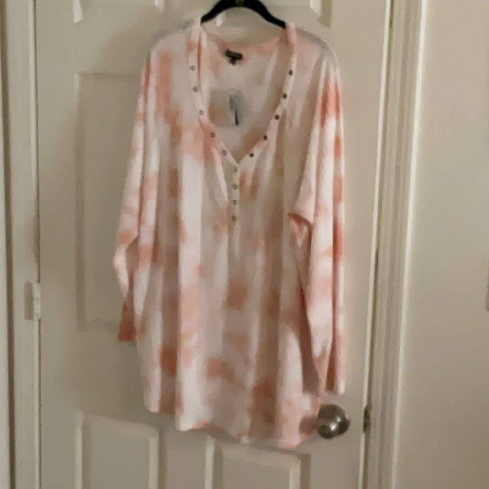 Torrid sz 4 Blush tie dye waffle Henley